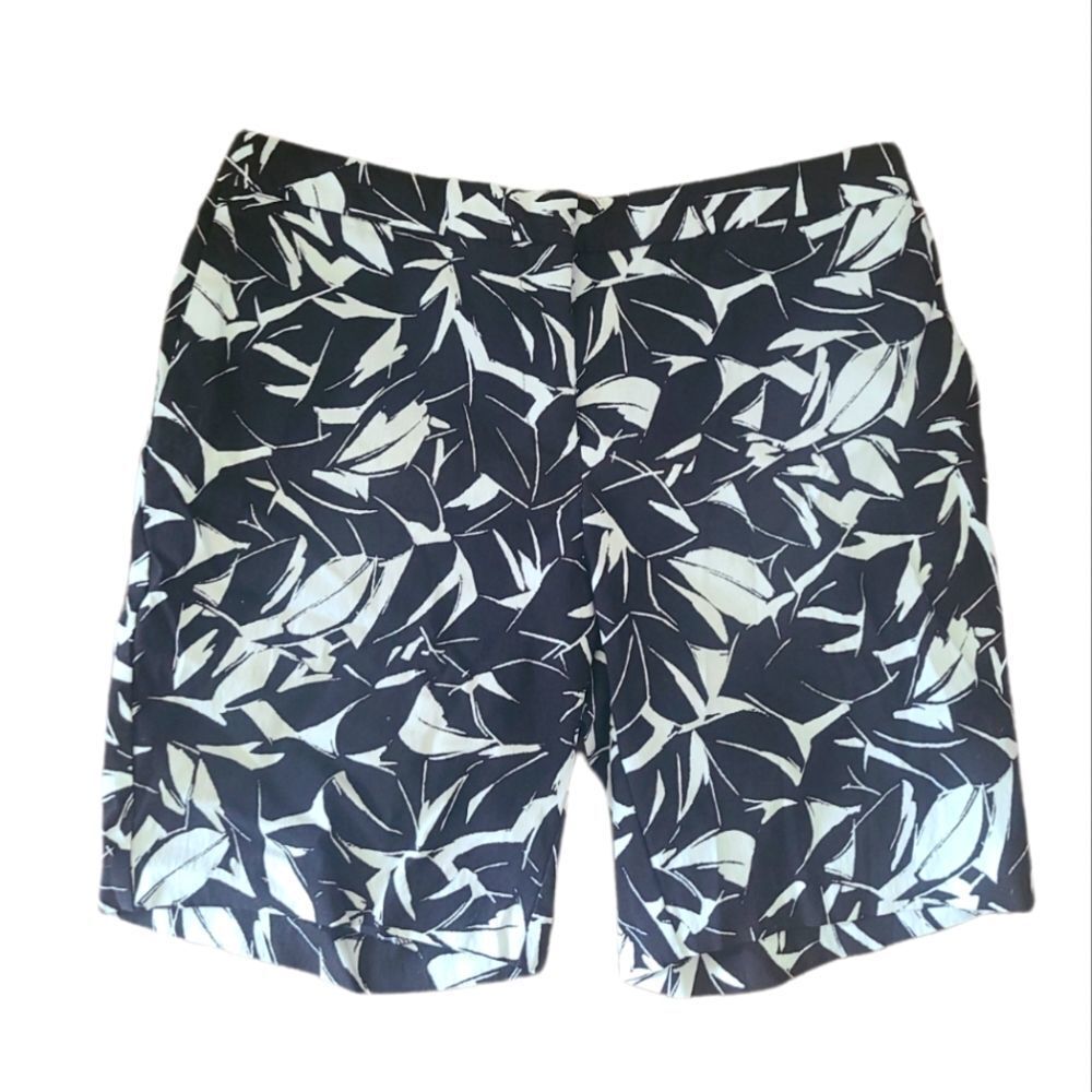 Mario Serrani shorts size 6